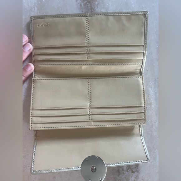 Coach trifold wallet- Tan and gold - Picture 2 of 5